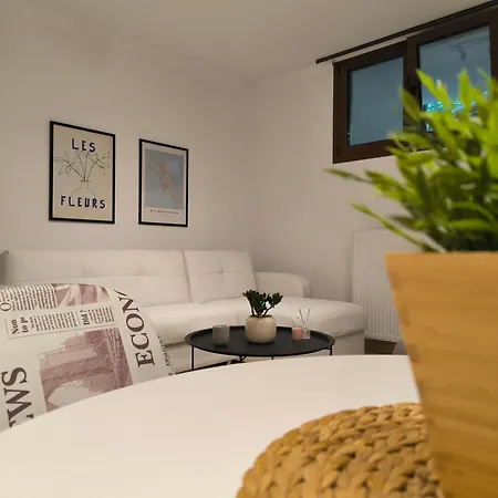 Simple Apartman